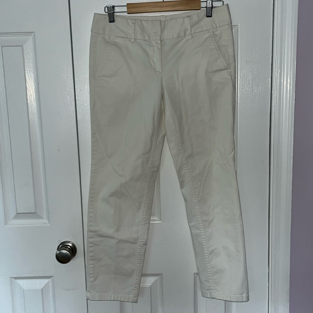 Ann Taylor white cropped ankle chino pants size 4